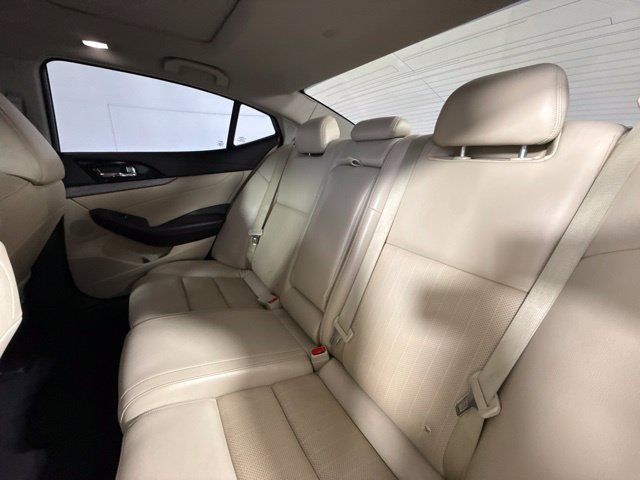 Used 2017 Nissan Maxima 3.5 SL FWD image 27
