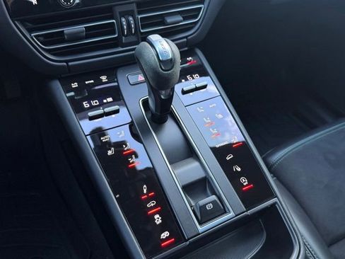Certified 2023 Porsche Macan GTS AWD/4WD image 31