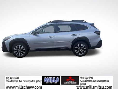 Used 2025 Subaru Outback Limited AWD/4WD image 2