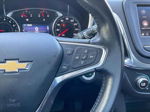 Used 2021 Chevrolet Equinox LT FWD image 22