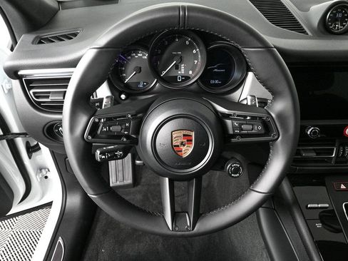 Certified 2026 Porsche Macan image 9
