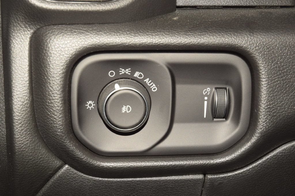Used 2026 RAM 5500 Tradesman w/ Chrome Appearance Group AWD/4WD image 25