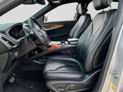 Used 2017 Lincoln MKX Select w/ Select Plus Package image 14