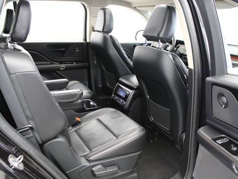 Used 2021 Lincoln Aviator Reserve w/ Equipment Group 201A AWD/4WD image 18