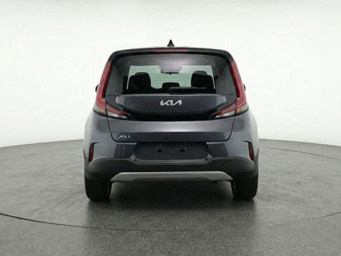 Used 2025 Kia Soul LX w/ LX Technology Package FWD image 7