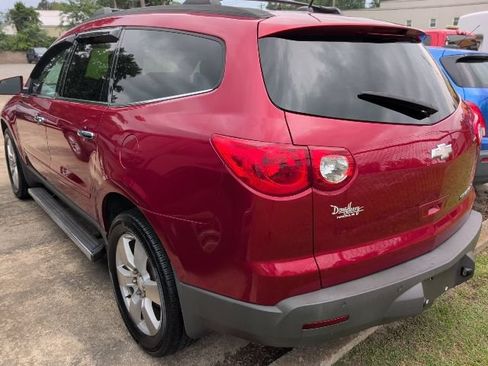 Used 2012 Chevrolet Traverse LT w/ All-Star Edition FWD image 3