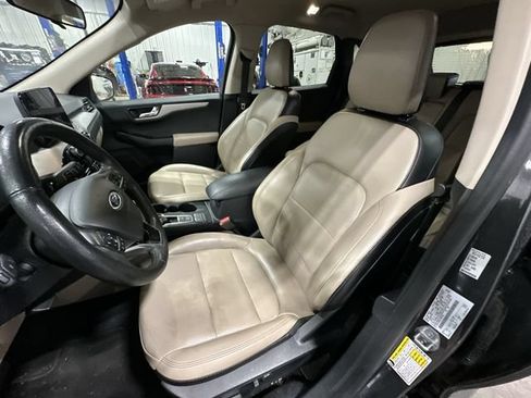 Used 2020 Ford Escape SEL AWD/4WD image 17