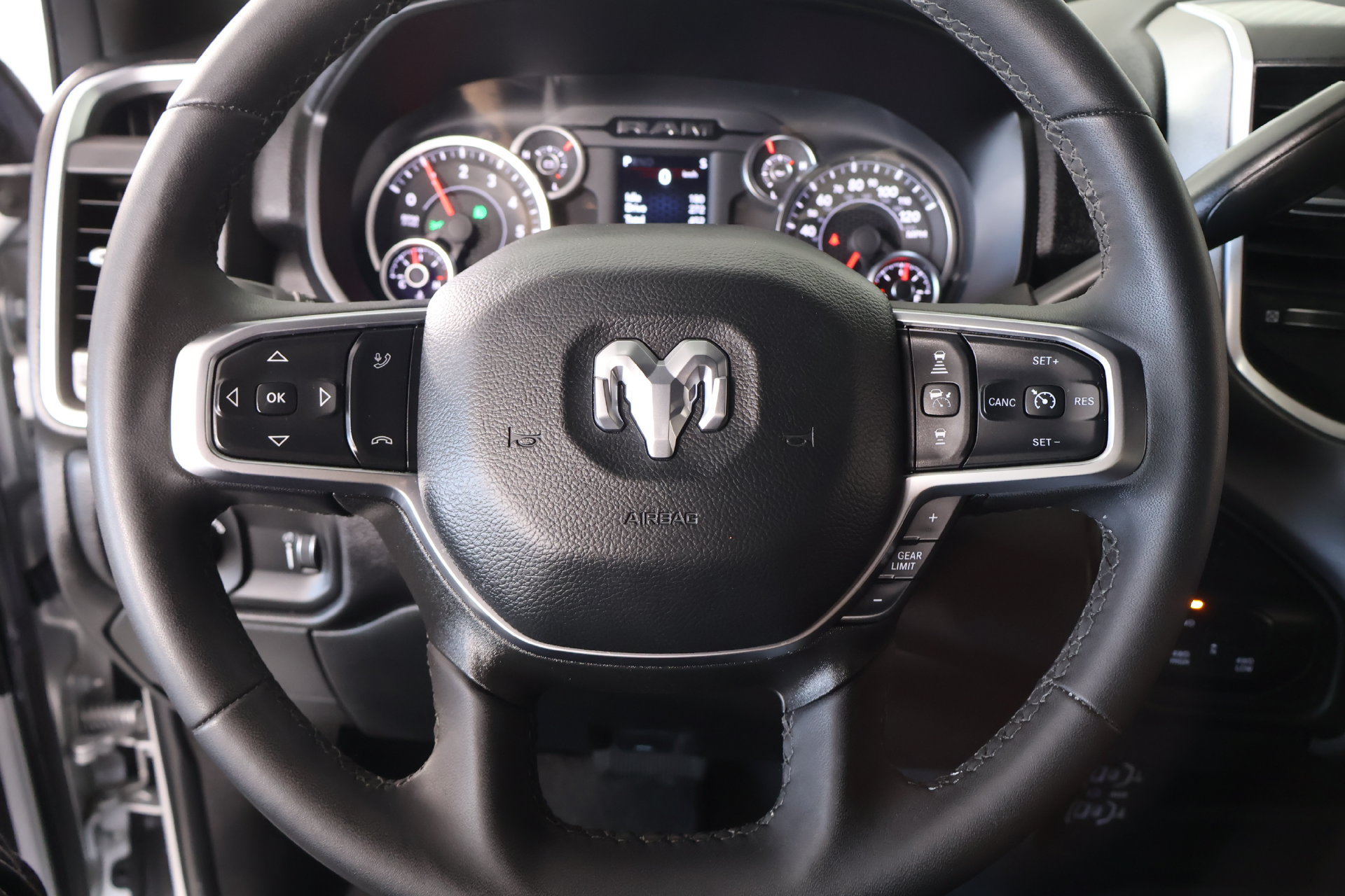 Used 2026 RAM 2500 Big Horn AWD/4WD image 3