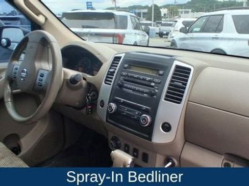 Used 2012 Nissan Frontier SV w/ SV Premium Utility Pkg AWD/4WD image 18