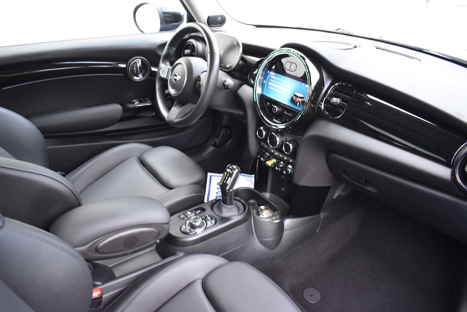 Used 2024 MINI Cooper SE FWD image 10