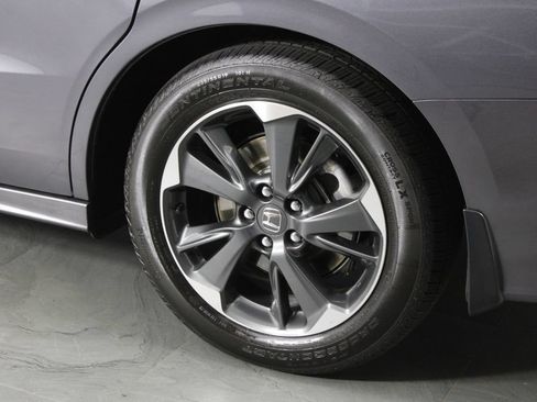 Used 2023 Honda Odyssey Elite image 14