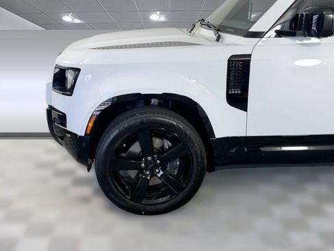 New 2026 Land Rover Defender 110 X-Dynamic SE AWD/4WD image 25