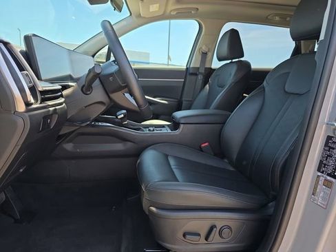 Used 2025 Kia Sorento S w/ Panoramic Sunroof Package FWD image 10