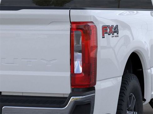 New 2025 Ford F250 XLT image 21