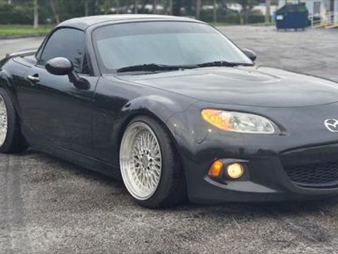 Used 2013 MAZDA MX-5 Miata Grand Touring w/ Appearance Pkg image 9