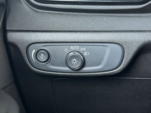 Used 2022 Chevrolet Bolt LT image 30