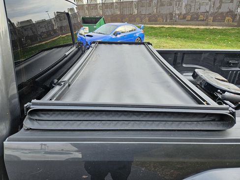 Used 2017 Ford F350 Lariat w/ Chrome Package image 15