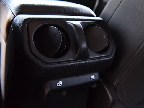 Used 2023 Jeep Wrangler Unlimited Sport AWD/4WD image 23
