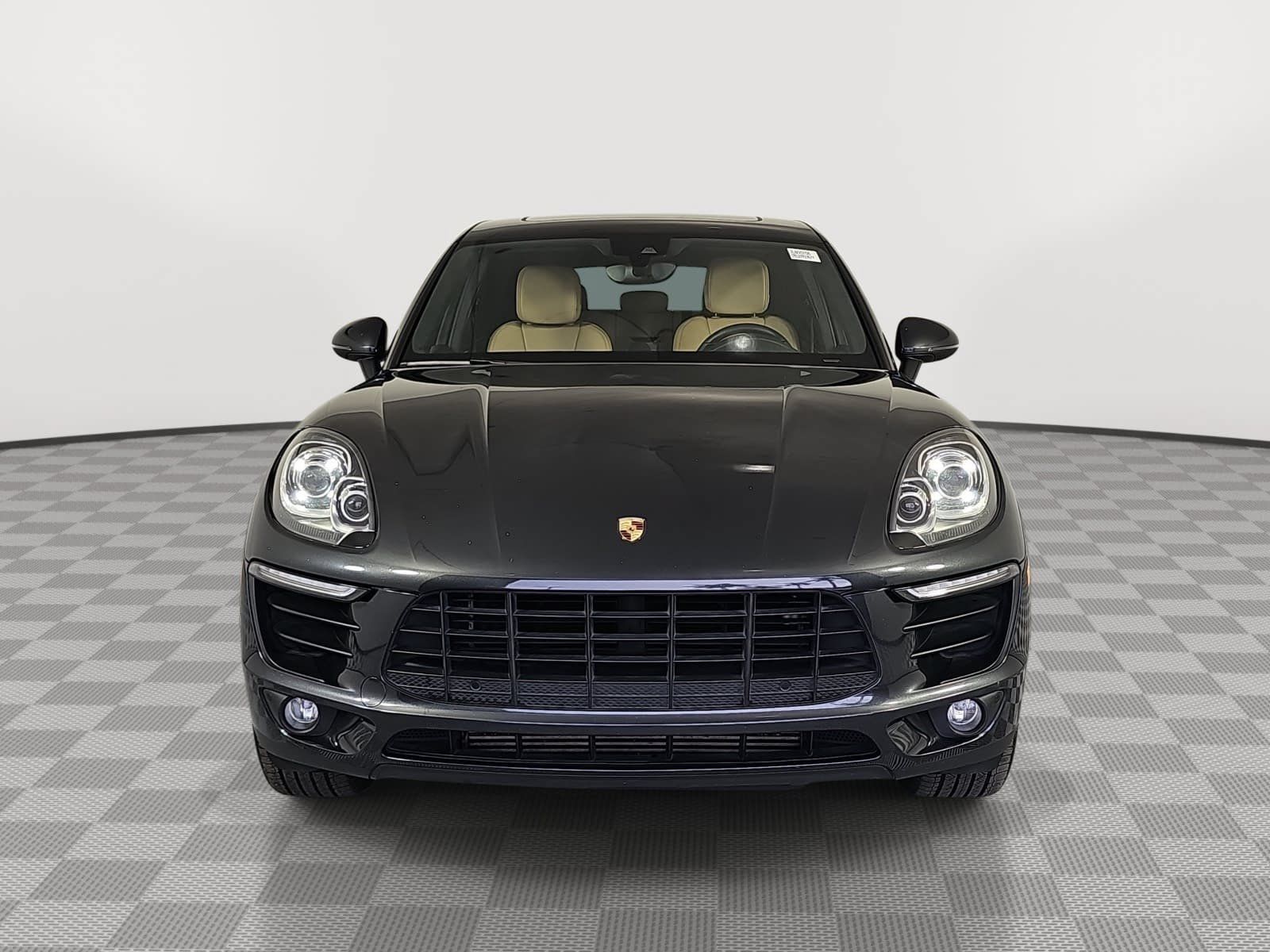 Used 2018 Porsche Macan w/ Premium Package Plus AWD/4WD image 3
