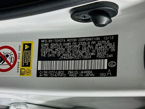 Used 2013 Lexus CT 200h w/ Premium Pkg w/Navigation FWD image 12