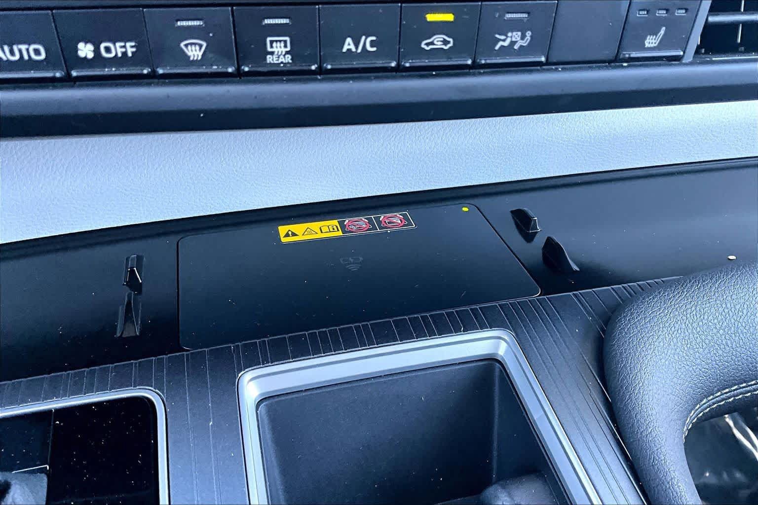 Certified 2025 Toyota Sienna XLE w/ XLE Plus Package AWD/4WD image 35