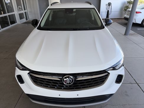 Used 2022 Buick Envision Essence w/ Technology Package II FWD image 2