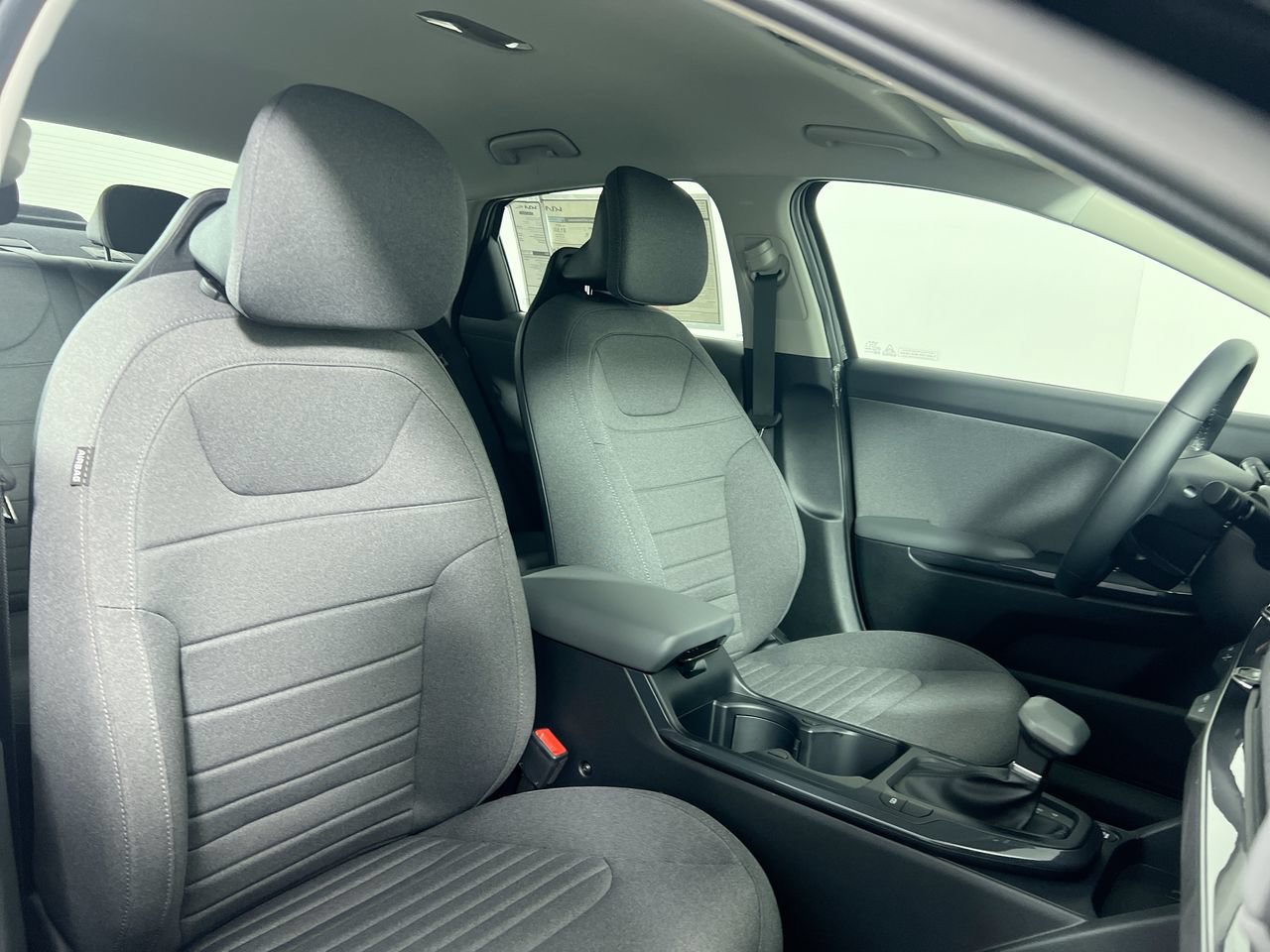 New 2026 Kia K4 EX FWD image 31