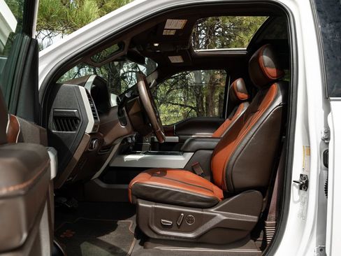 Used 2019 Ford F450 King Ranch w/ King Ranch Ultimate Package AWD/4WD image 17