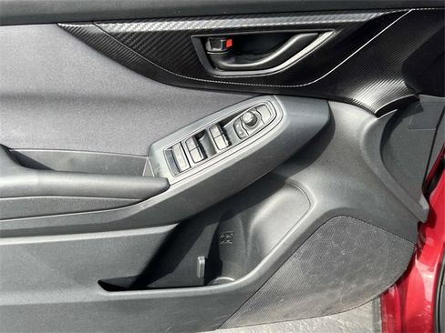 Used 2018 Subaru Crosstrek 2.0i Premium w/ Eyesight System image 15