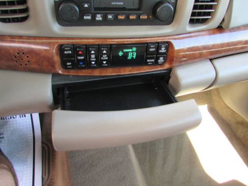 Used 2003 Buick Le Sabre Limited FWD image 31