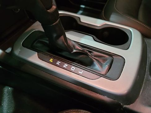 Used 2019 Chevrolet Colorado ZR2 w/ ZR2 Dusk Special Edition image 44