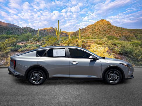 Certified 2025 Kia K4 FWD image 3