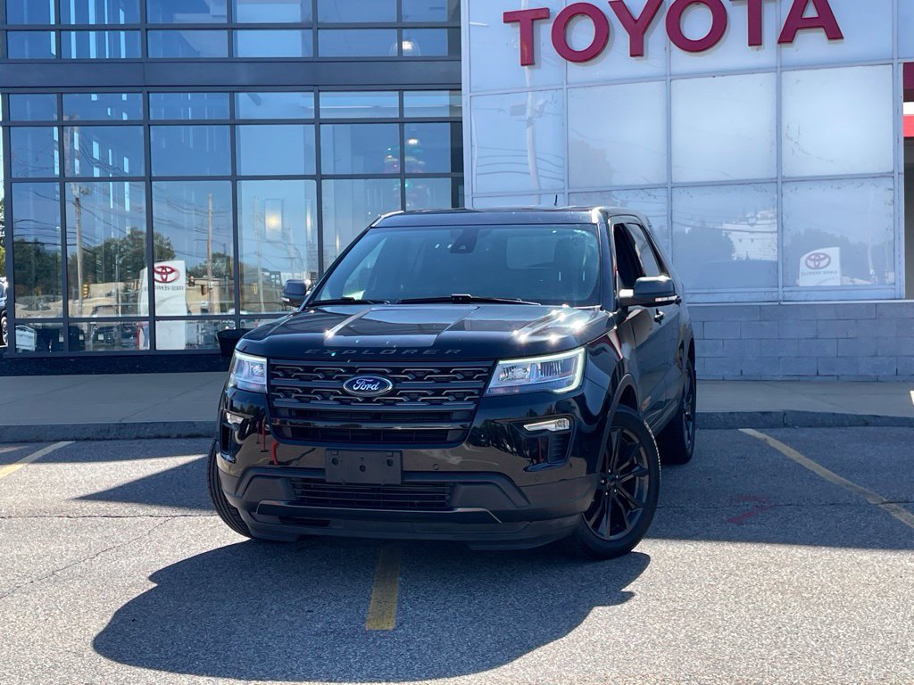 Used 2019 Ford Explorer XLT w/ Equipment Group 202A AWD/4WD image 1