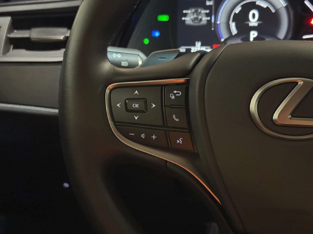 Certified 2025 Lexus ES 300h F Sport w/ Accessory Package (Z2) FWD image 16