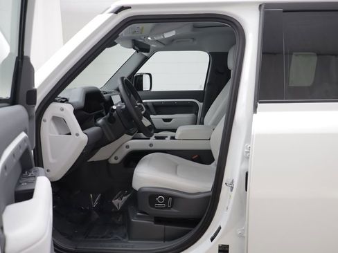 Certified 2025 Land Rover Defender 130 S AWD/4WD image 5