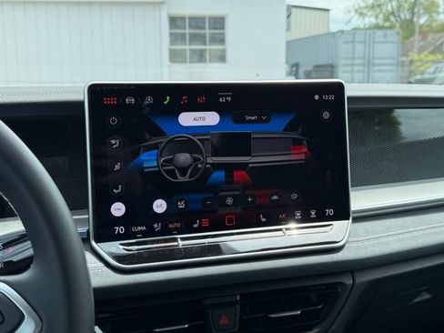 New 2026 Volkswagen Tiguan SE AWD/4WD image 12