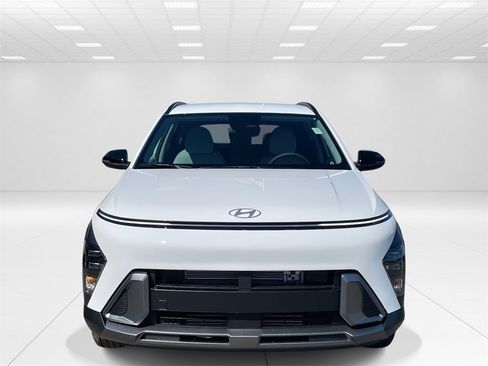 New 2026 Hyundai Kona SEL Premium image 2
