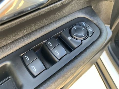 Used 2024 GMC Terrain SLE image 16