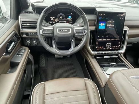 Used 2025 GMC Yukon XL Denali Ultimate image 15