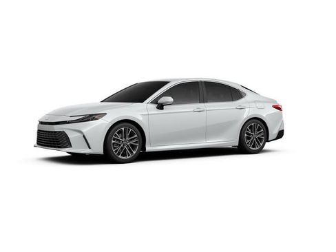 Used 2026 Toyota Camry XLE FWD image 2