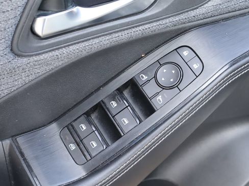 Used 2023 Nissan Rogue SV FWD image 20