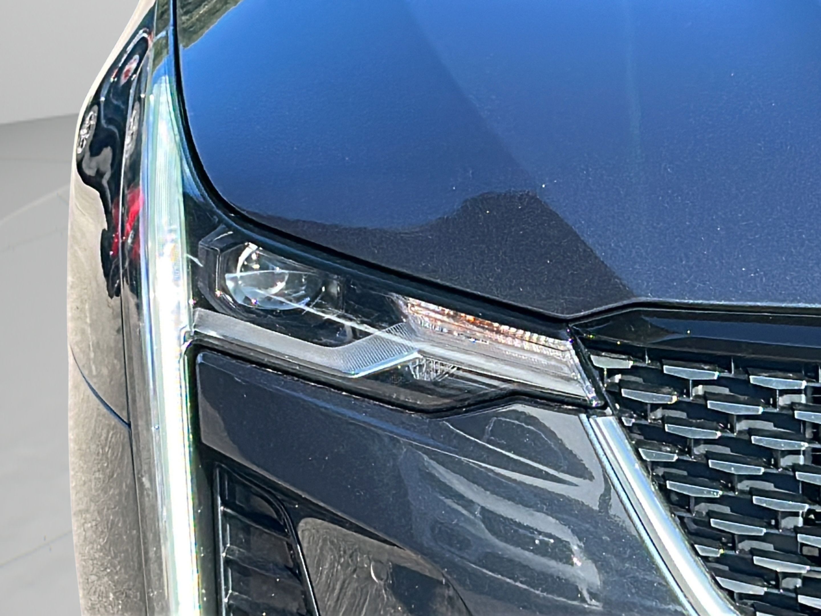 Used 2025 Cadillac CT4 Premium Luxury RWD image 25