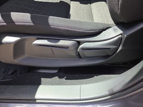 Used 2024 Honda HR-V LX image 8