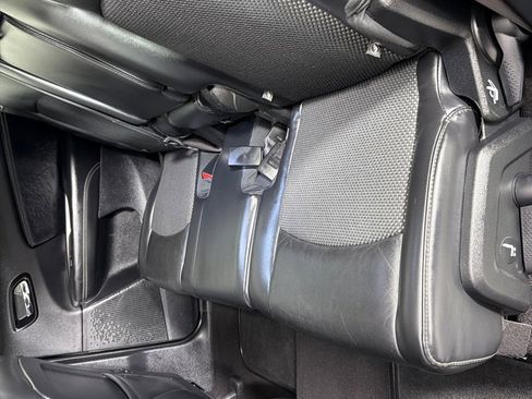 Used 2019 Dodge Journey Crossroad FWD image 18