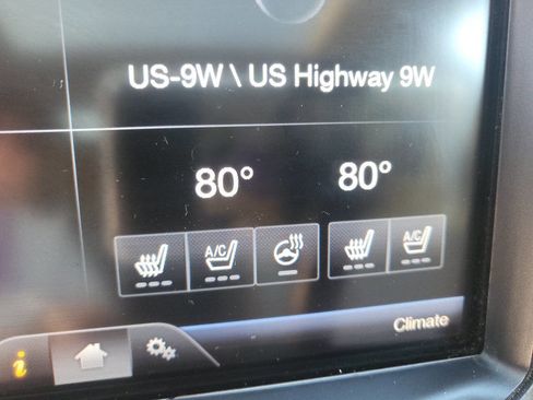 Used 2015 Lincoln MKX AWD w/ Equipment Group 102A image 18