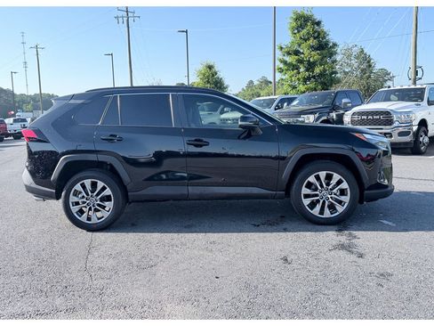 Used 2023 Toyota RAV4 XLE Premium AWD/4WD image 4