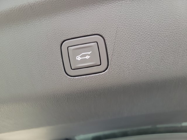 New 2026 GMC Yukon Denali AWD/4WD image 8