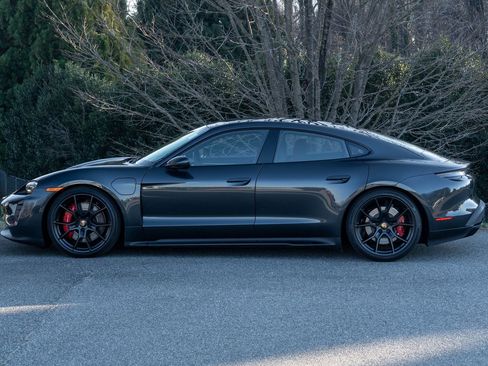Certified 2024 Porsche Taycan GTS image 2