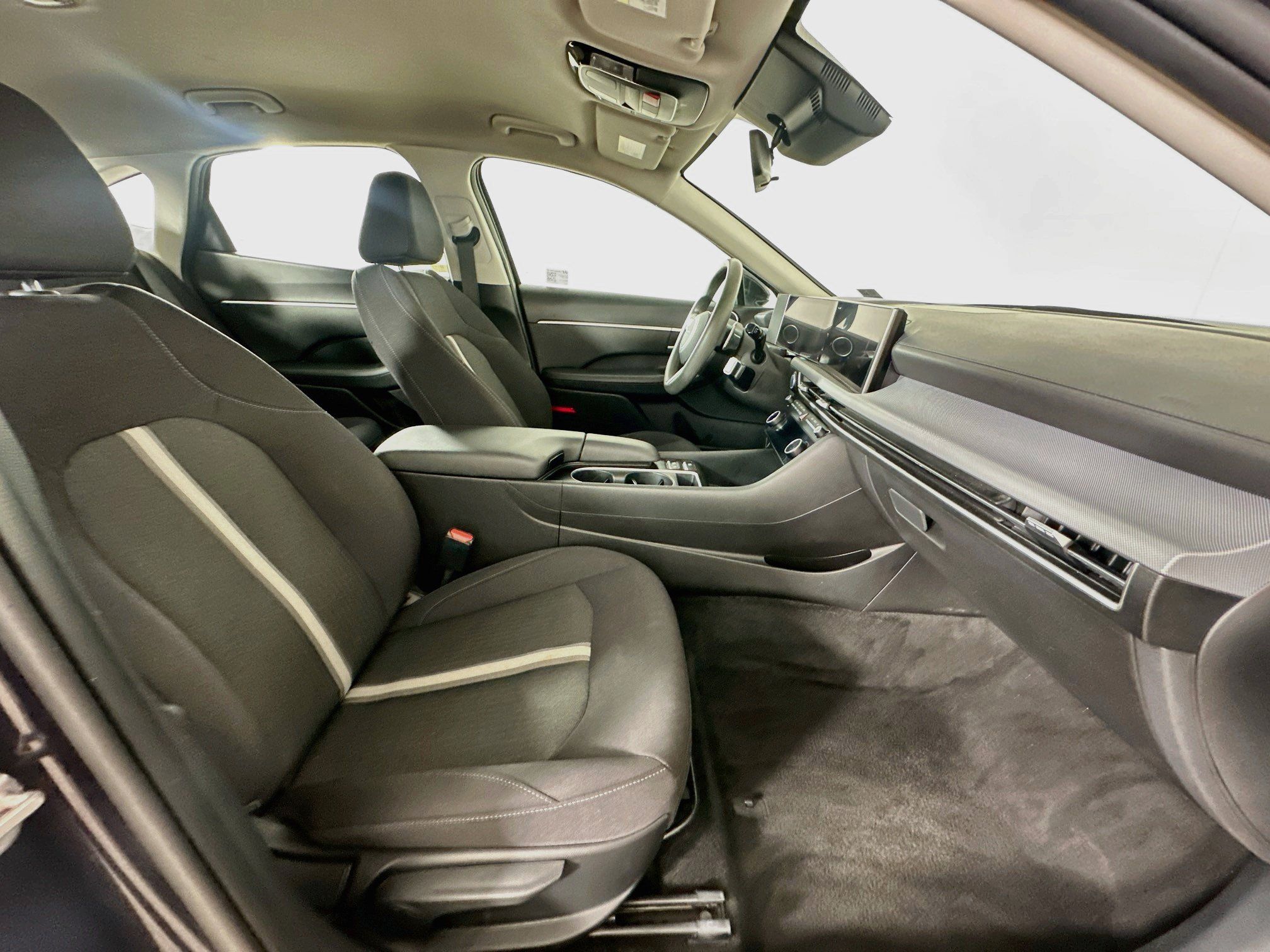 Used 2025 Hyundai Sonata SEL FWD image 29