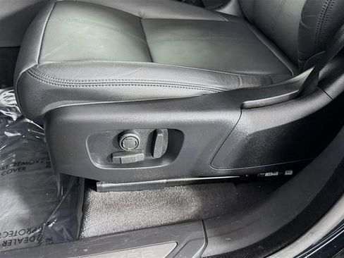 Used 2025 Land Rover Range Rover Velar S image 22